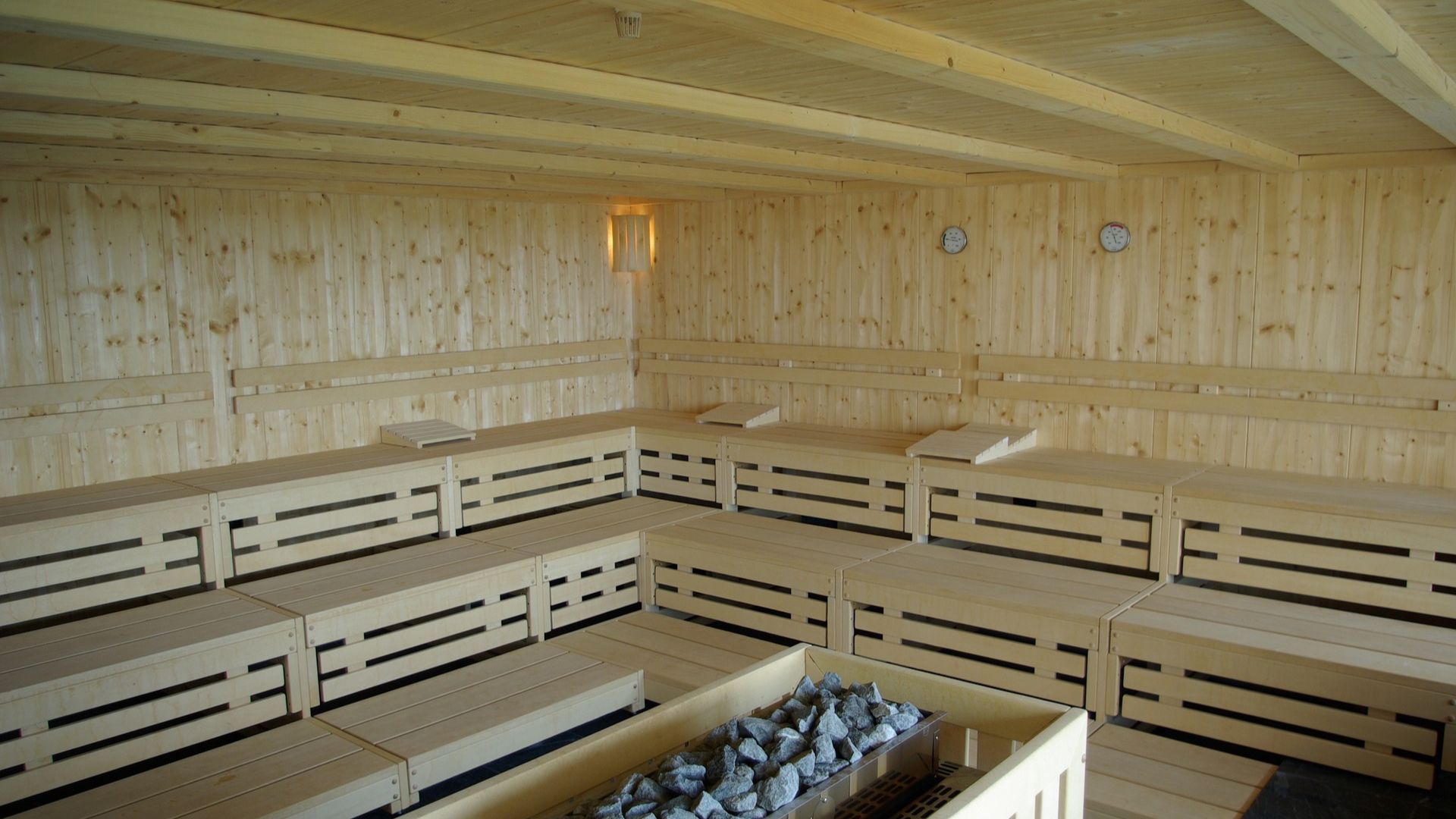 Tips to find the perfect hotel with sauna 3