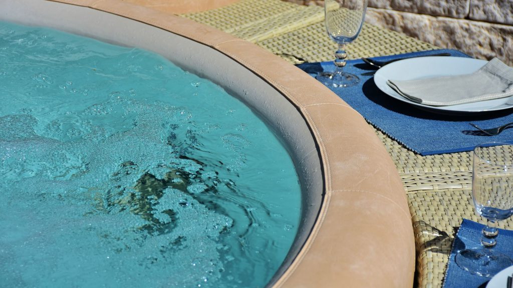 Splurge on Your Vacation with a Jacuzzi 1